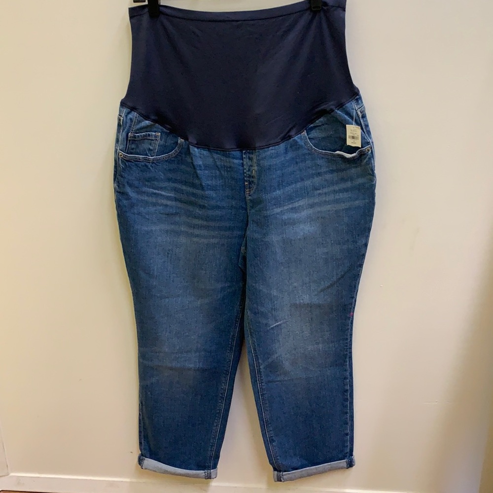 OLD NAVY MATERNITY BOYFRIEND JEANS (SIZE:16)